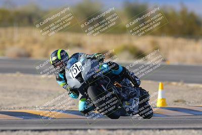 media/Dec-16-2023-CVMA (Sat) [[bb38a358a2]]/Race 9 500 Supersport-350 Supersport/